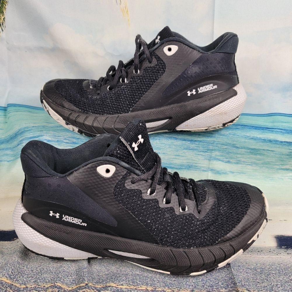 Under Armour Women's 9.5 Fits Smaller